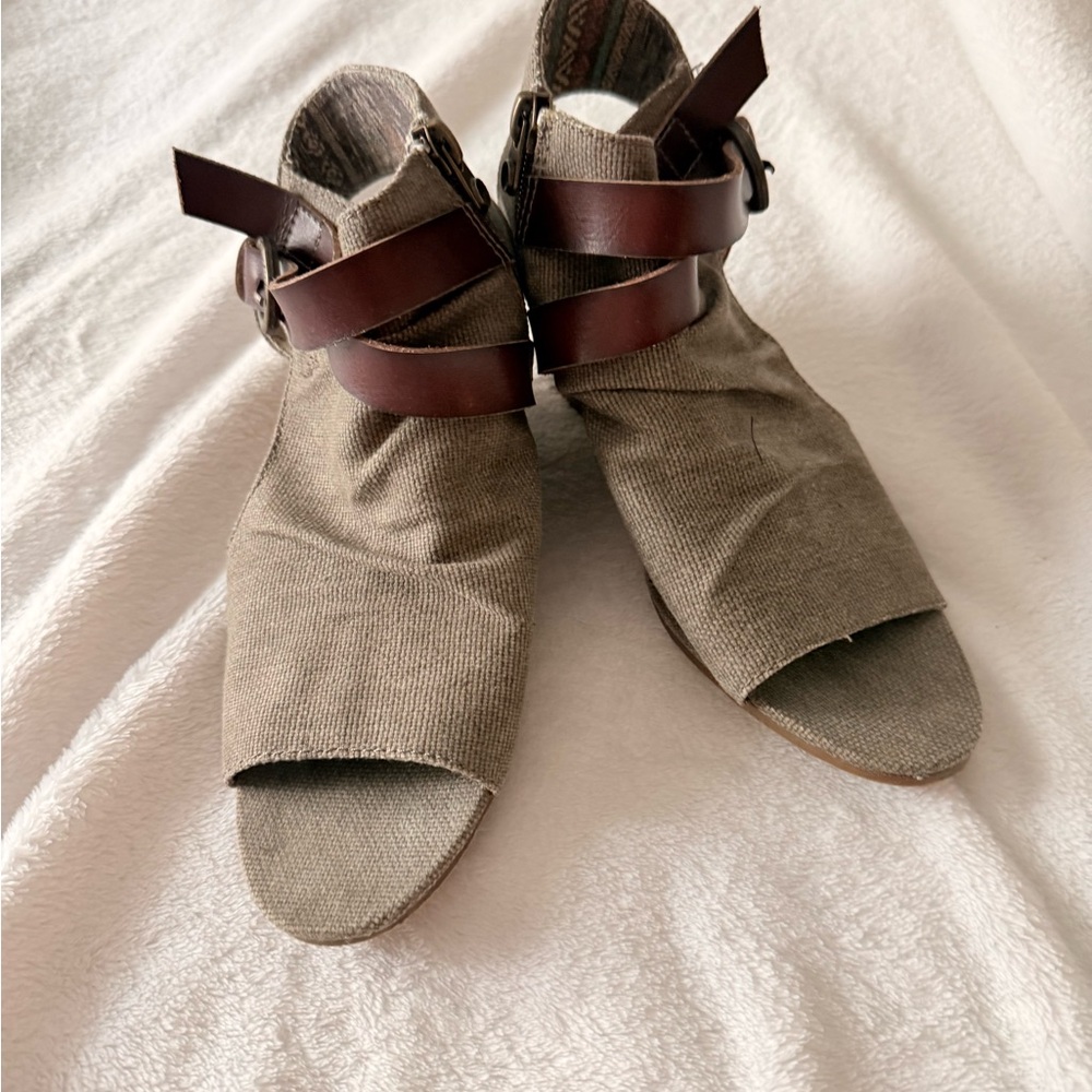 Blowfish Brown-Grey Canvas Open Toe Slingback Wedge Sandals – Size 8